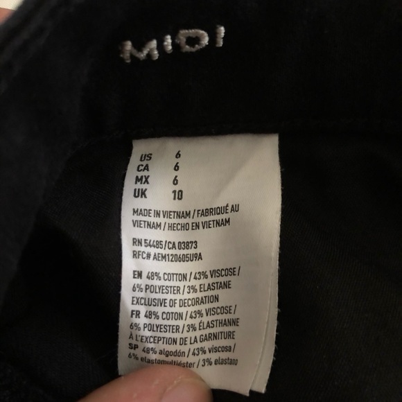 *SOLD* American Eagle Women’s Size 6 Jean Shorts - Picture 3 of 7